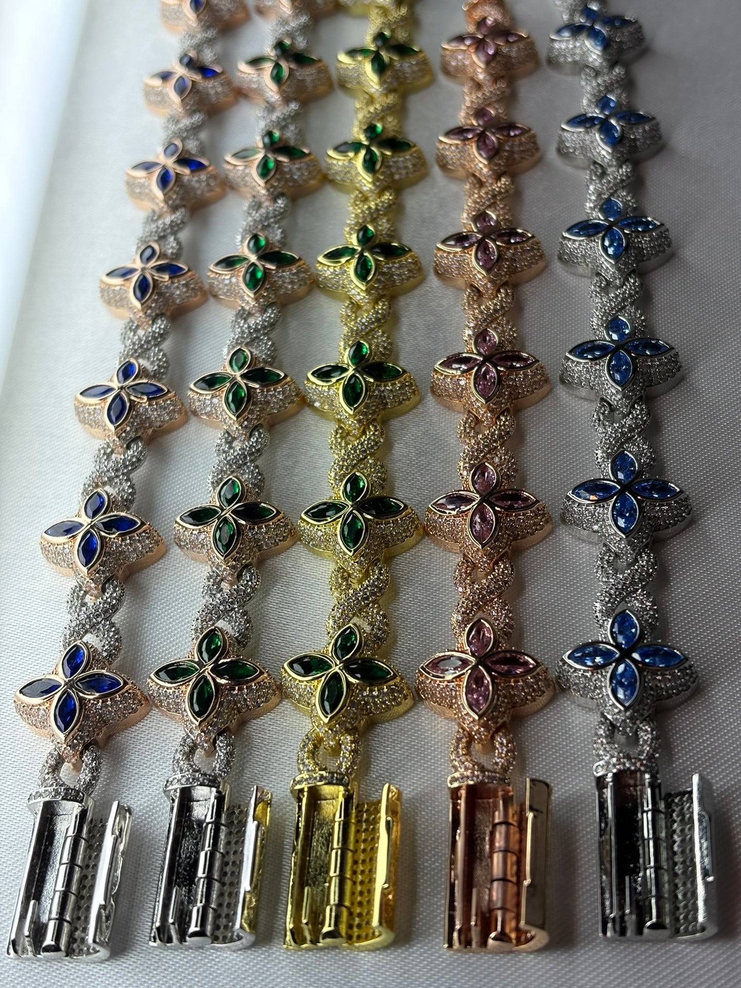 Endless Sparkle™ Moissanite Armband – Gold Green (8 inch) | GRA-gecertificeerd