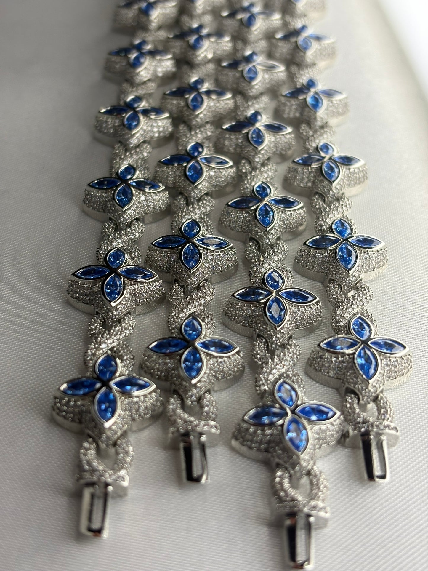 Endless Sparkle™ Moissanite Armband – Silver Blue (8 inch) | GRA-gecertificeerd