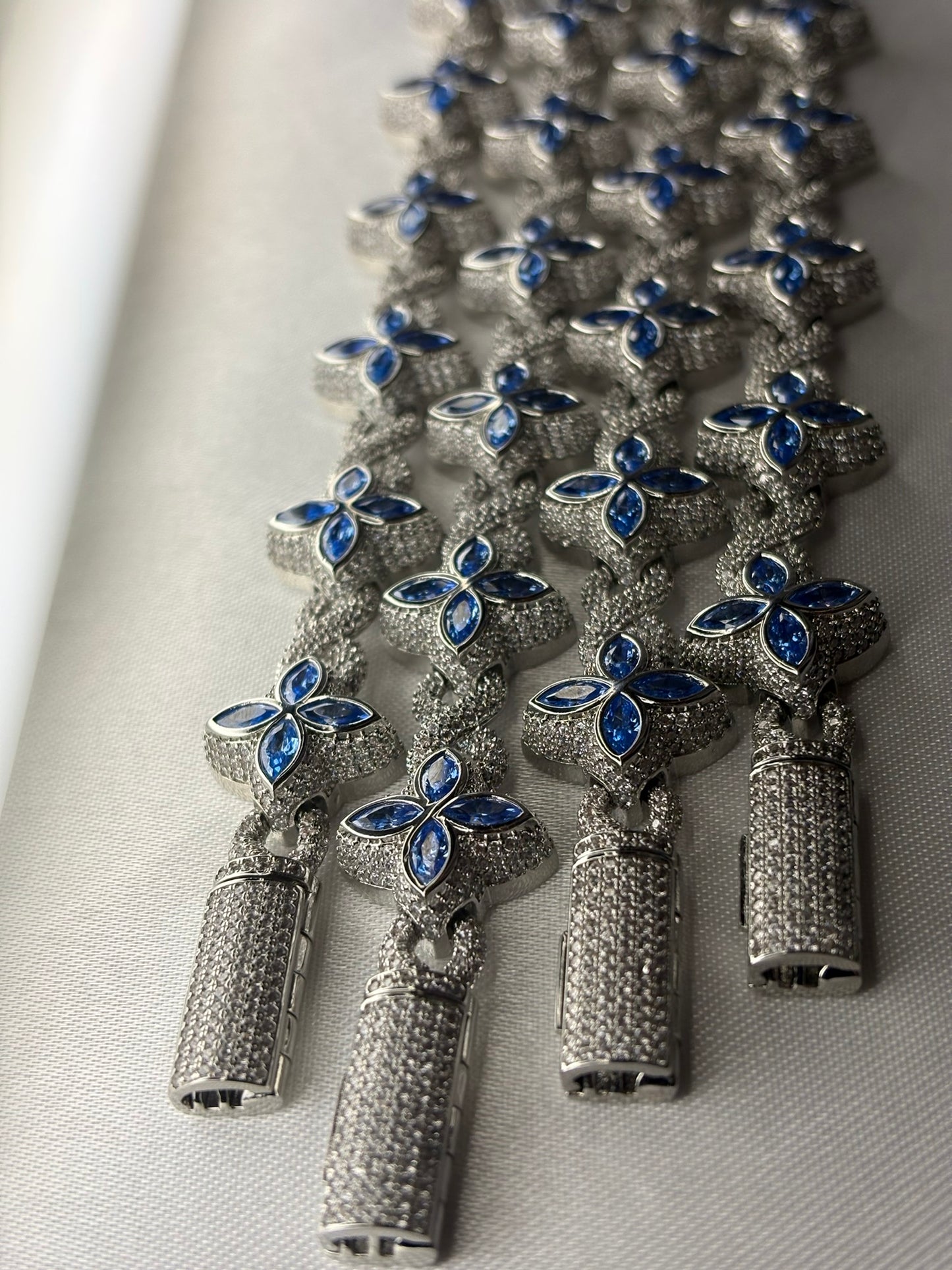 Endless Sparkle™ Moissanite Armband – Silver Blue (8 inch) | GRA-gecertificeerd