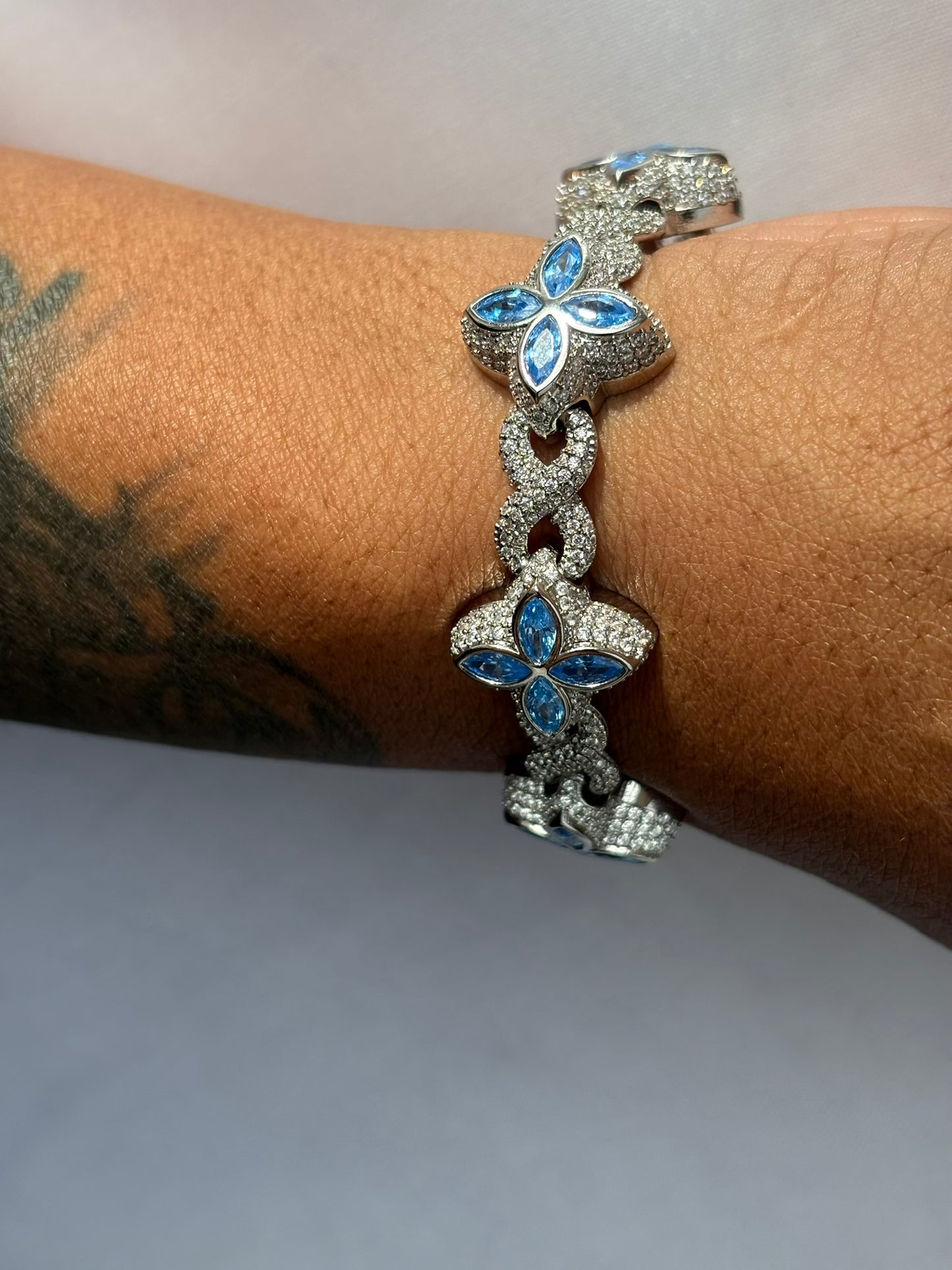 Endless Sparkle™ Moissanite Armband – Silver Blue (8 inch) | GRA-gecertificeerd